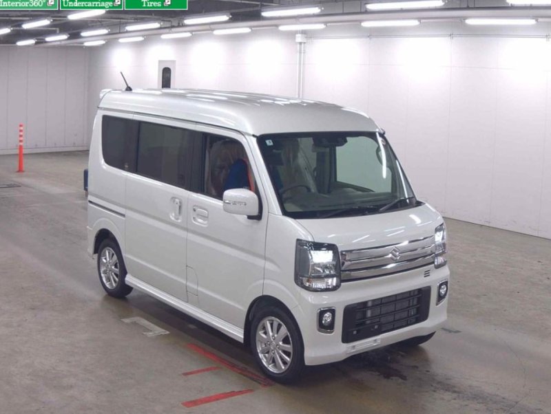 Suzuki Every 2025