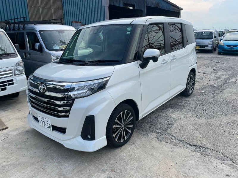 Toyota ROOMY 2022